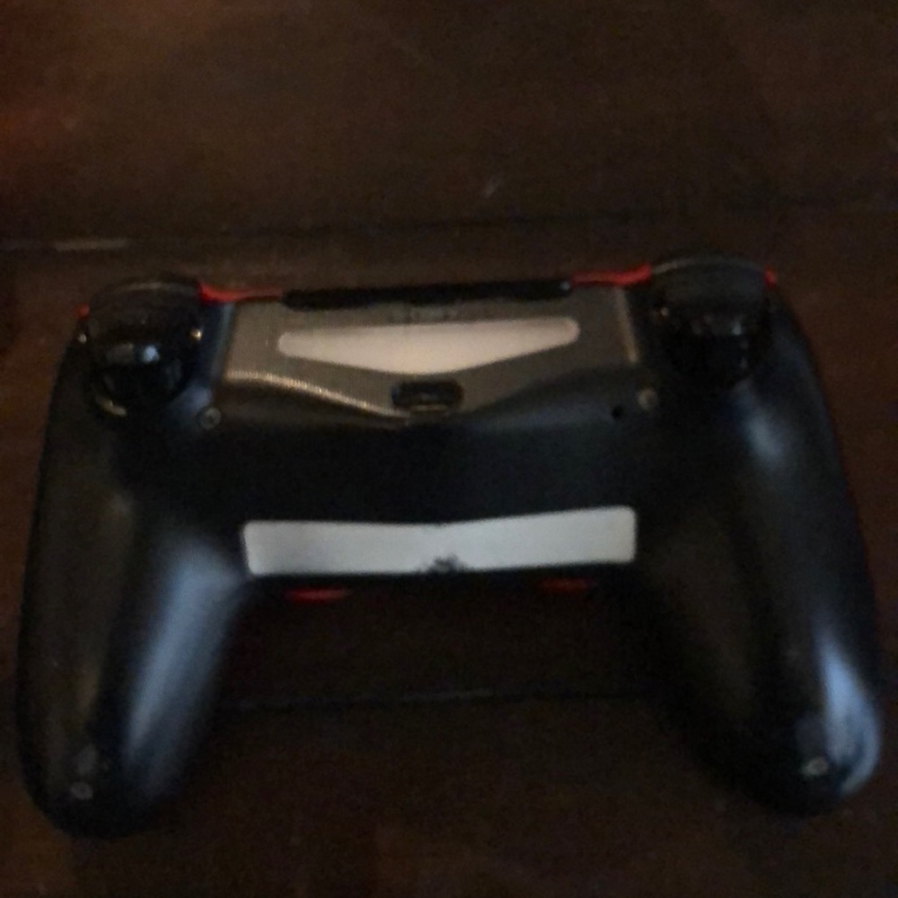 Ps4 controller - Picture 2 of 2